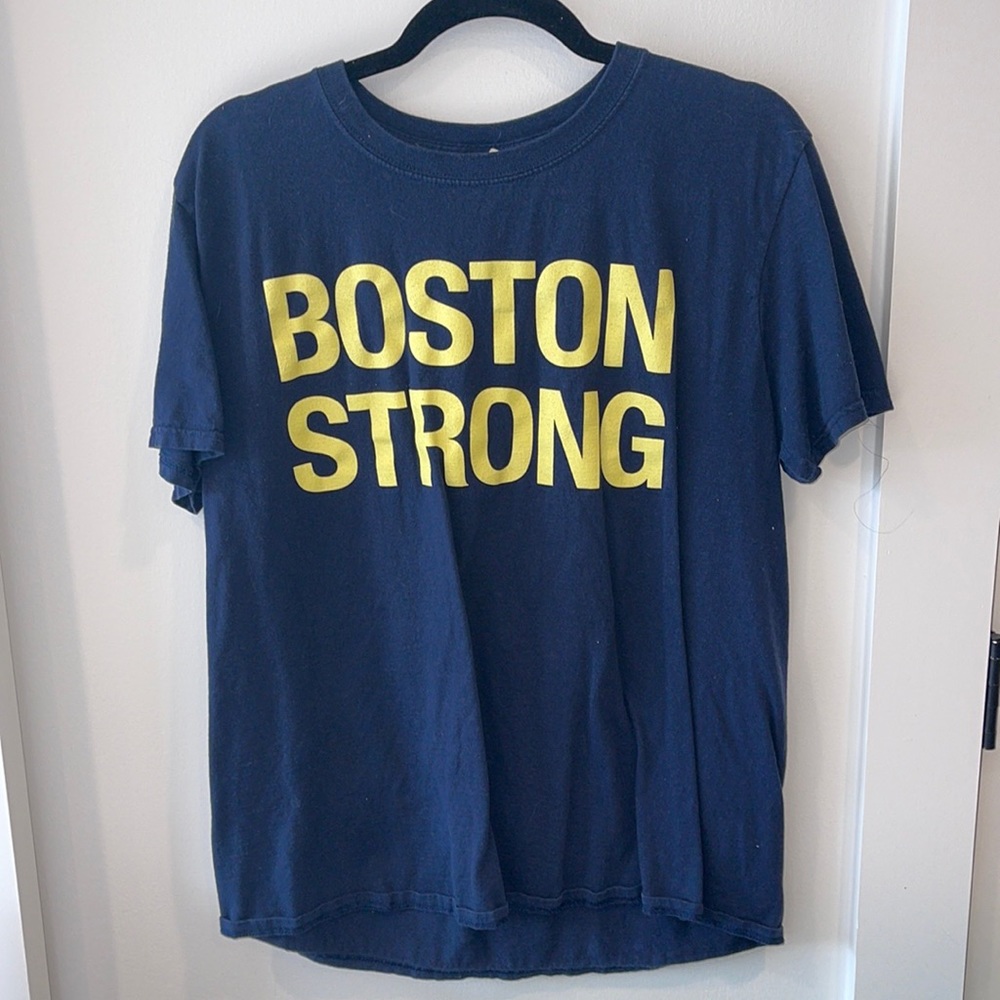 Boston Strong Gildan Tee